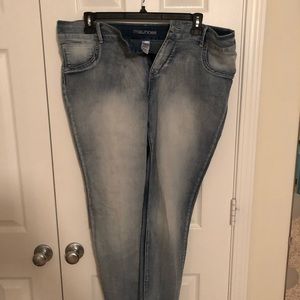 Maurice’s light jeggings